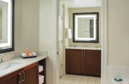 Bermuda Riviera Hotel | MARRIOT BEACH PLACE TOWER-2 BDRM VILLA-LAUDERDALE!