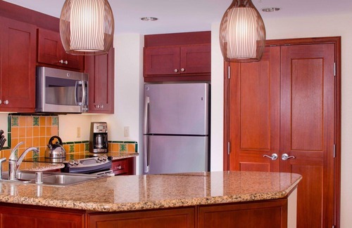 Ko Olina Resort | Marriott's Ko Olina-2 Bedroom on the beach-full resort access