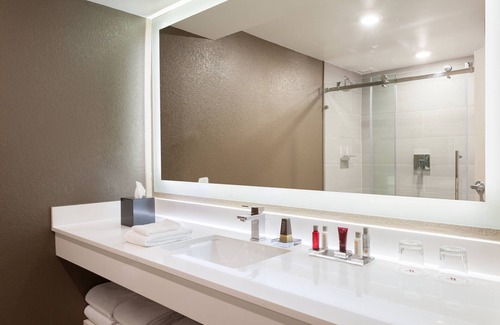 Hitch Village - Fred Wessels Homes Hotel | Marriott Savannah Riverfront