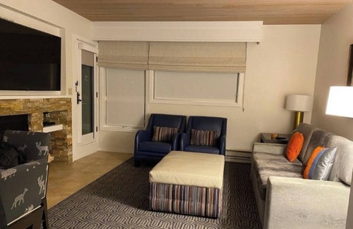 Highland Meadows Resort | Marriott Streamside Vail, Colorado Douglass Building 2 bedroom with loft,