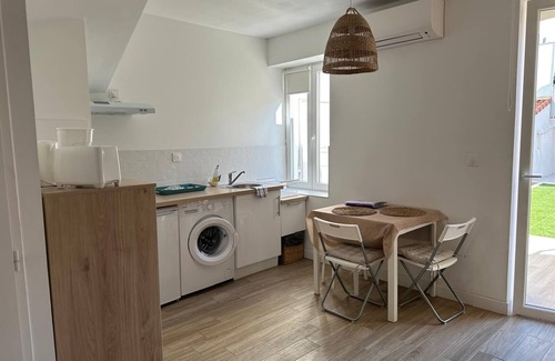 Baille Apartment | Marseille getaway close to the sea-wifi- south-facing with garden