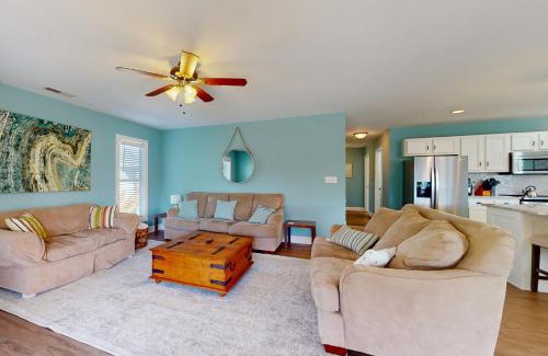 Long Beach House | Marsh-View Escape