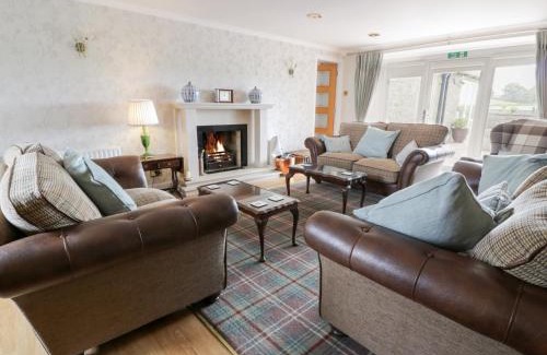 Lanark House | Marshill Farm House