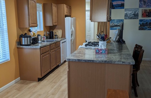 Oak Bluffs Apartment | Martha’s Vineyard 15 minute walk to Oak Bluffs Beach and Town