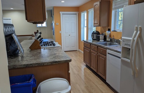 Oak Bluffs Apartment | Martha’s Vineyard 15 minute walk to Oak Bluffs Beach and Town