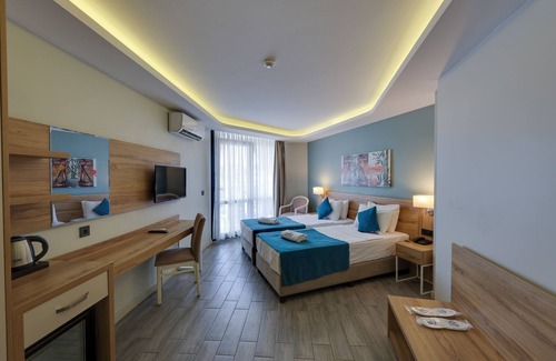 Kadnlar Denizi Mahallesi Hotel | Marti Prime Beach Hotel