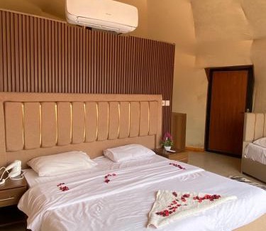 Wadi Rum Bed & Breakfast | Martian landscape camp