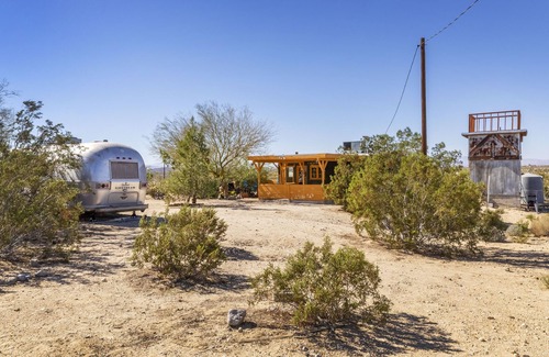 Joshua Tree House | 🌵Martian Rose - Out of this World Stargazing Cabin and Incredible Dark Skies🌵