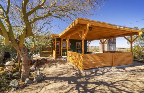 Joshua Tree House | 🌵Martian Rose - Out of this World Stargazing Cabin and Incredible Dark Skies🌵