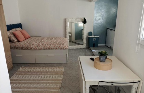 Martigues House | MARTIGUES Adorable petite guest house