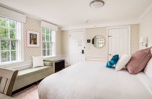Portsmouth House | Martin Hill Inn