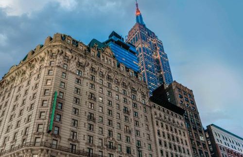 Koreatown Hotel | Martinique New York on Broadway, Curio Collection by Hilton