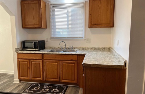 Detroit House | Marvelous 3-bedroom house in cool Detroit with WiFi, AC and other cool amenities