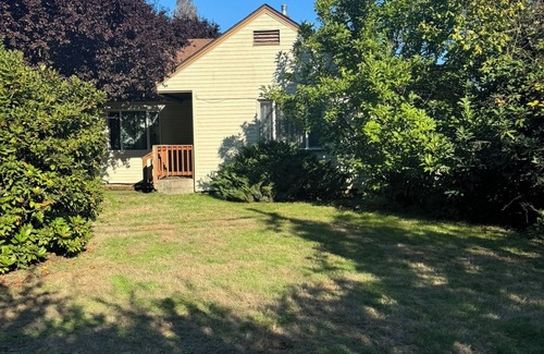 Olympia House | Marvelous 4-bedroom house with WiFi in Olympia