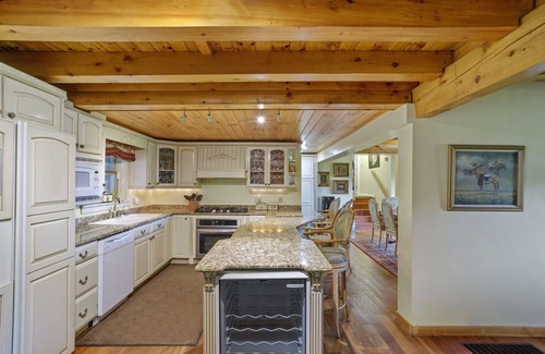 Fishs Eddy House | Marvelous 5-bedroom house in Fishs Eddy with AC, fitness room, WiFi