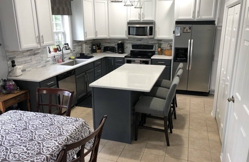 Port Matilda House | MARVELOUS 5Br 3.5 Bath house - Big Groups! 10min to PSU, Football/Graduation!