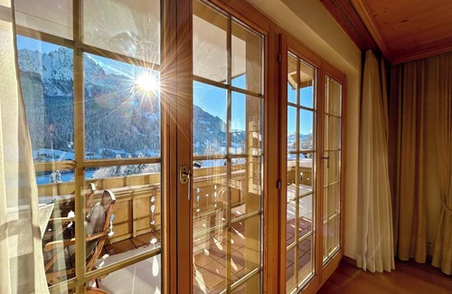Rougemont Apartment | Marvelous Luxurious Furnished Flat with Outstanding Views