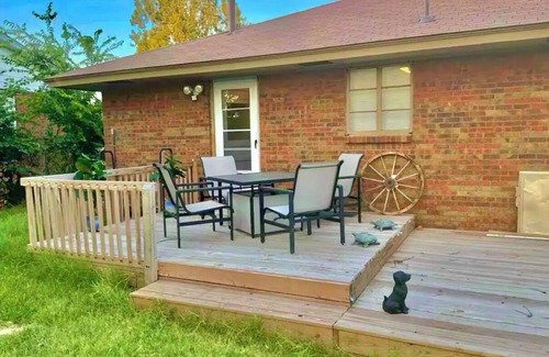 Midwest City House | Marvelous Maple Charming 3 bedroom house