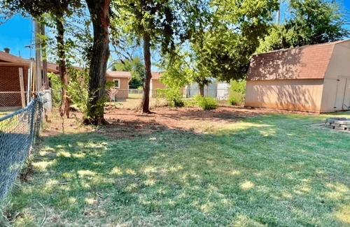 Midwest City House | Marvelous Maple Charming 3 bedroom house