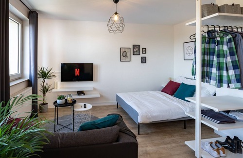 Celle Apartment | Marvlex ☆ Modern studio with WIFI and NETFLIX