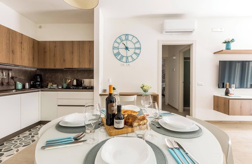 Taranto Apartment | Mary House by BarbarHouse