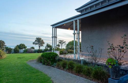 Williamstown House | Mary MacKillop Spirituality Centre, St Joseph's by the sea