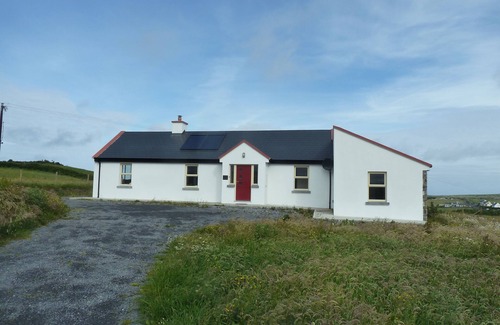 Doolin House | Mary's Meadow is a spacious three bedroom house 300m from Doolin village.