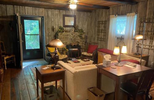 High Point Apartment | Mary's Place - Studio surrounded by nature but close to High Point