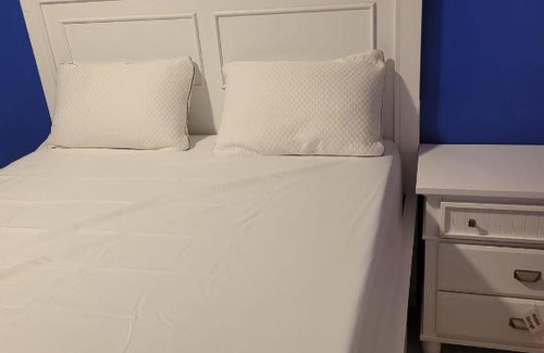 Williamsbridge Apartment | Mary's vacation home