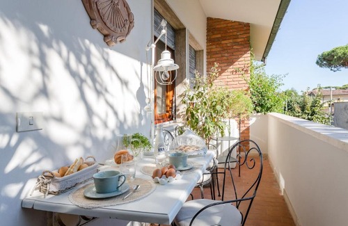 Forte dei Marmi Villa | MaryGrace Forte Dei Marmi House 150 metres from the Beach