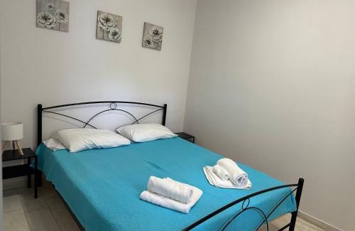 Markopoulon Apartment | MarysApartments by the Airport