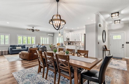 Stanwood House | Marywood Cottage: Luxury Lake House Living, Kayaks and Pedal Boat Included