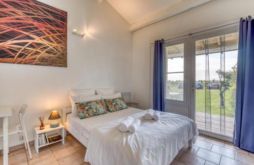 Saintes-Maries-de-la-Mer House | Mas des Cypres - Mazet 4