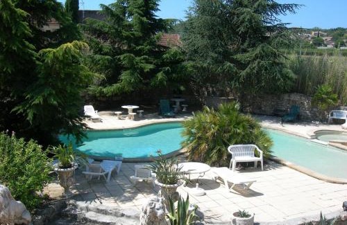 Saint-Julien-de-Peyrolas Apartment | Mas du Garidel l Appartements avec piscine privée proche Ardèche à Saint Julien de Peyrolas