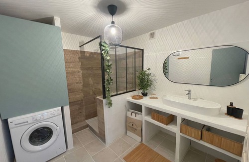 Saint-Martin-de-Valgalgues Apartment | Mas de Rofa : mas Authentique Avec Piscine et Jardin Arboré