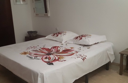 Pignans House | Mas Provençal sleeps 8 in wooded grounds with swimming pool
