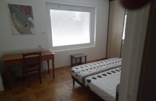 Pignans House | Mas Provençal sleeps 8 in wooded grounds with swimming pool
