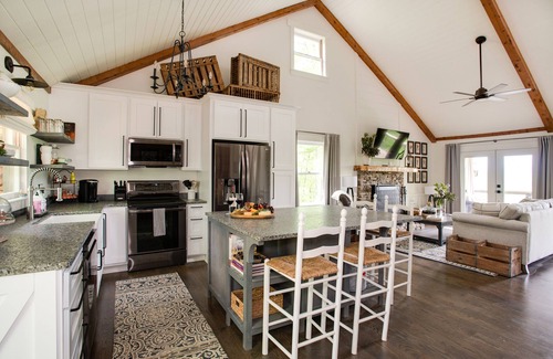 Lakemont House | Mashburn Mountain Lodge-River and Mountain Views-Lake Rabun