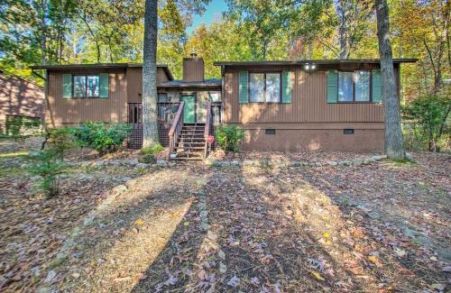 Massanutten House | Massanutten Getaway with Fireplace Hike and Ski!