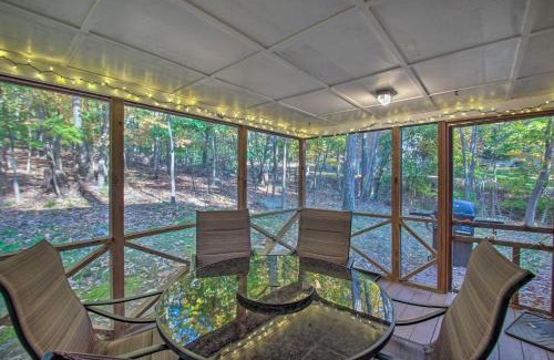 Massanutten House | Massanutten Getaway with Fireplace Hike and Ski!