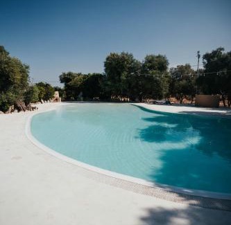 Crispiano Hotel | MASSERIA OSHA ex QUIS UT DEUS