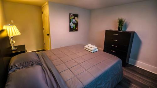 Mount Washington Apartment | Massive 4 Bed House-Short Walk to Amazing View