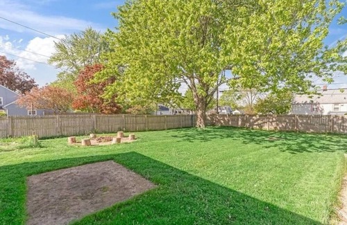 Buffalo House | Massive 4 bedroom with fenced yard!