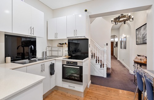 Surry Hills House | Massive 9 Bed, 3 Bath, 2 Kitchen. $4 Million Mansion - City Centre, Home Cinema!