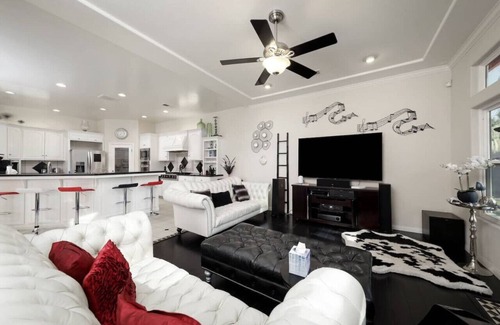 Rosedale Villa | Massive estate with tons of amenities!