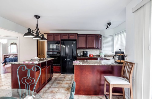 West Lincoln Other | Massive Farm house near Niagara Falls