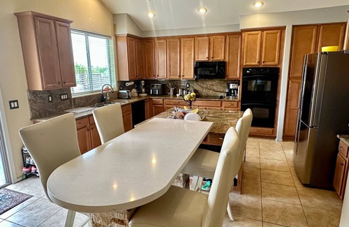 Tramonto House | Massive, picturesque family fun getaway w/pool, game room & trampoline