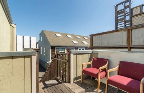 Mission District Condo | Master in Modern Flat w/Ensuite Bath, City Views