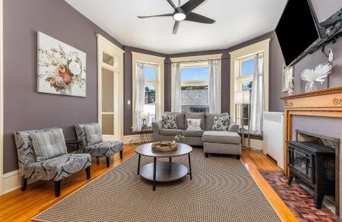 Dubuque Apartment | Masterpiece on Main 3