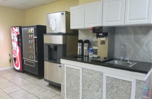 Cayce Hotel | Masters Inn I-26